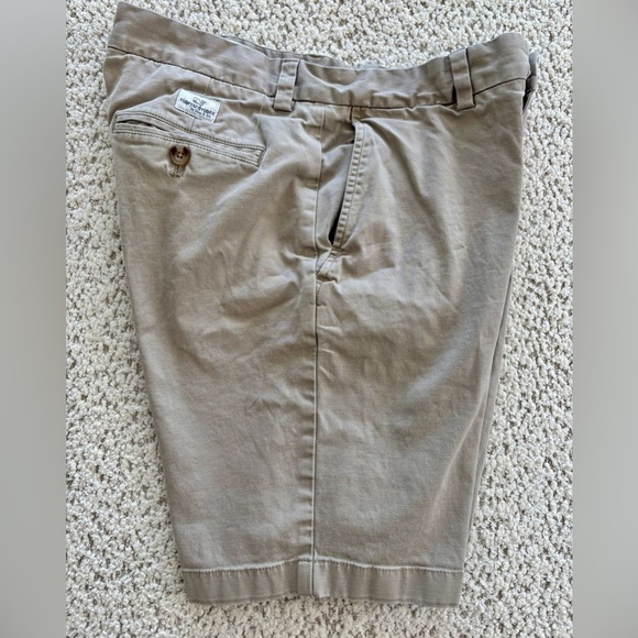 Vineyard Vines Men’s 9” Stretch Breaker Shorts in Khaki Size 30 - Picture 4 of 4